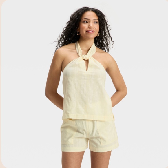 Universal Thread Halter Top - Picture 1 of 5